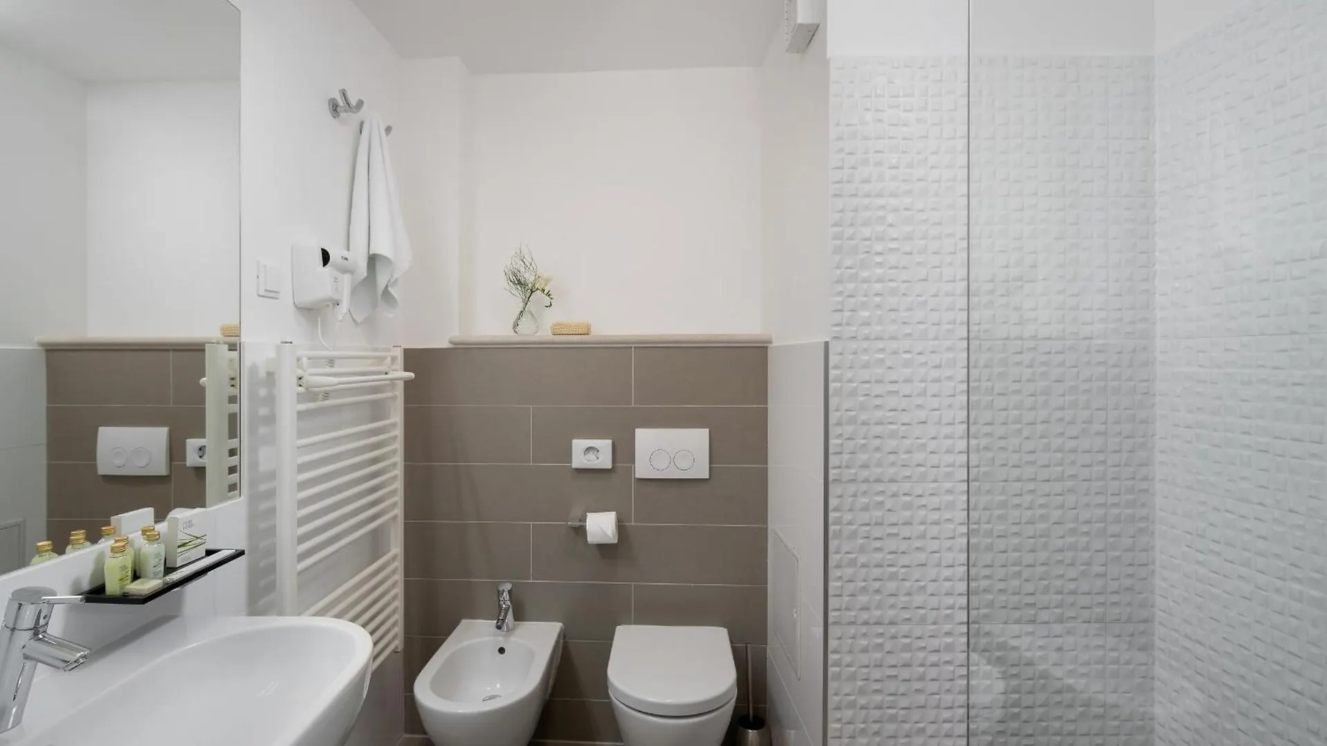 Hotel La Grisa Bale 4*,  Hırvatistan