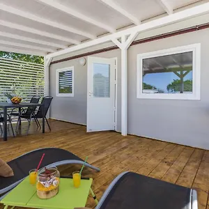 Park za odmor Zelena Laguna Mobile Homes, Mugeba
